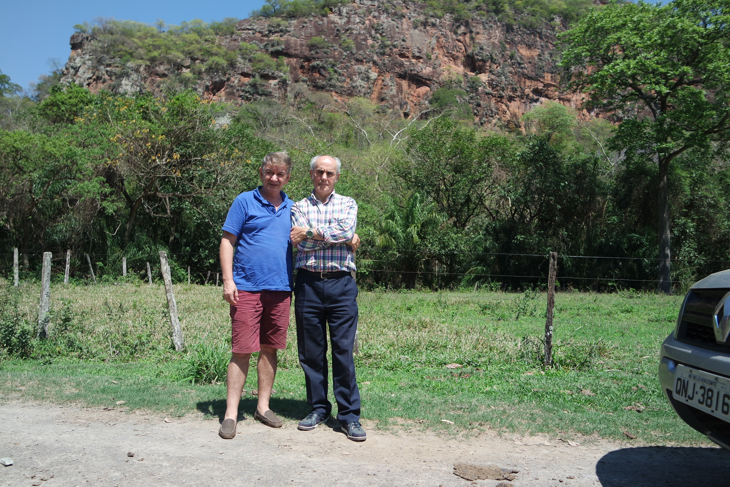 Lúcio Valério Barbosa e Luís Aparício na Serra de Maracajú